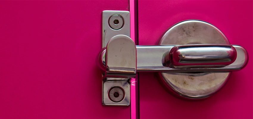 Childproof Gate Lock in Tinley Park, Illinois