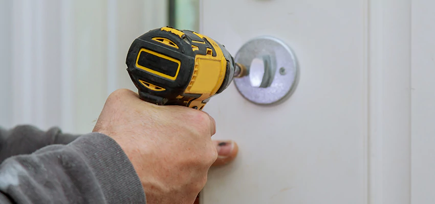 Street Locksmith For Smart Lock Repair in Tinley Park, IL